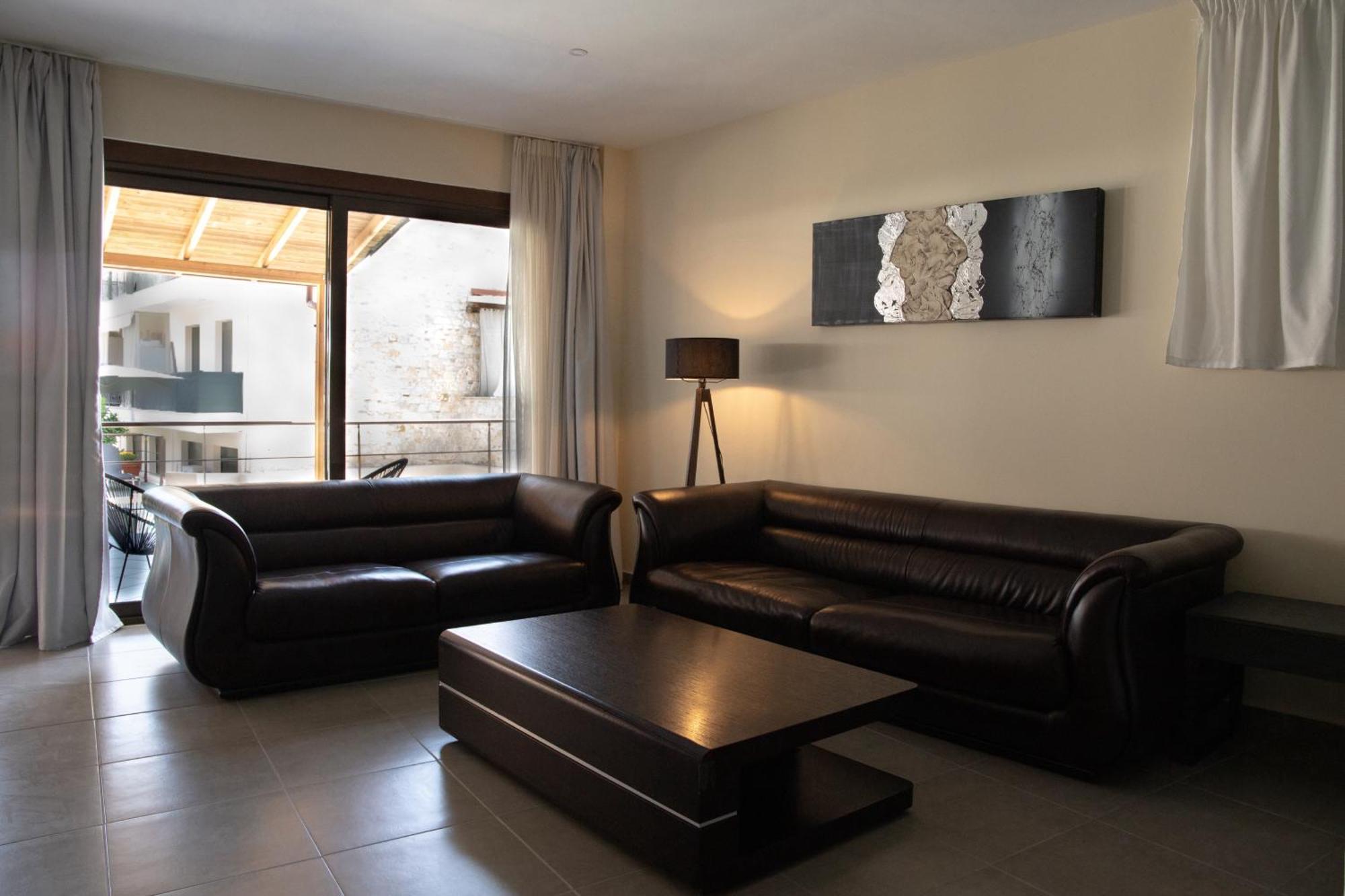 Sunset Apartment *